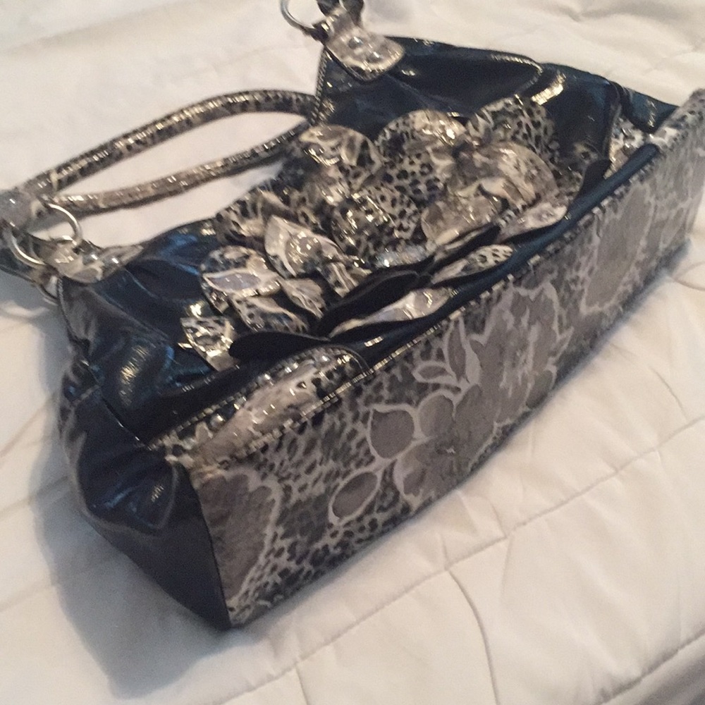 Purse - Picture 2 of 3